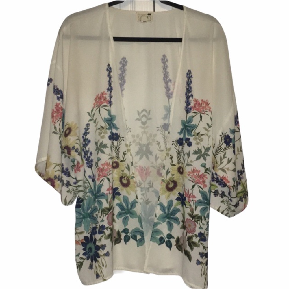 La Hearts Kimono Top Off White Beautiful Floral Large Work Top Summer Top